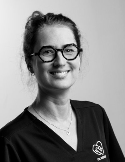 Dr. Pauline BATARD